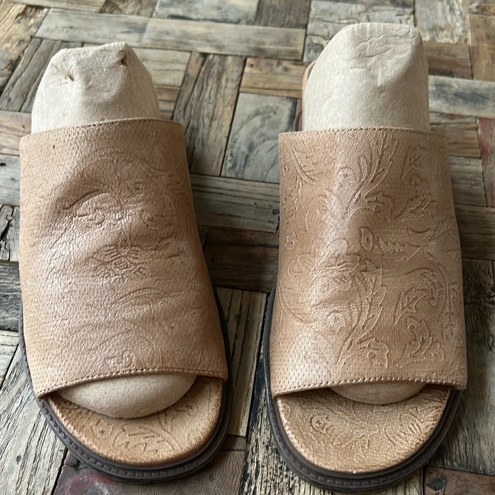 OTBT Drifter Sandal in Elmwood Size 7 1/2 - Picture 3 of 11